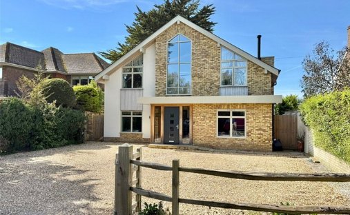 House in Milford on Sea, England 1