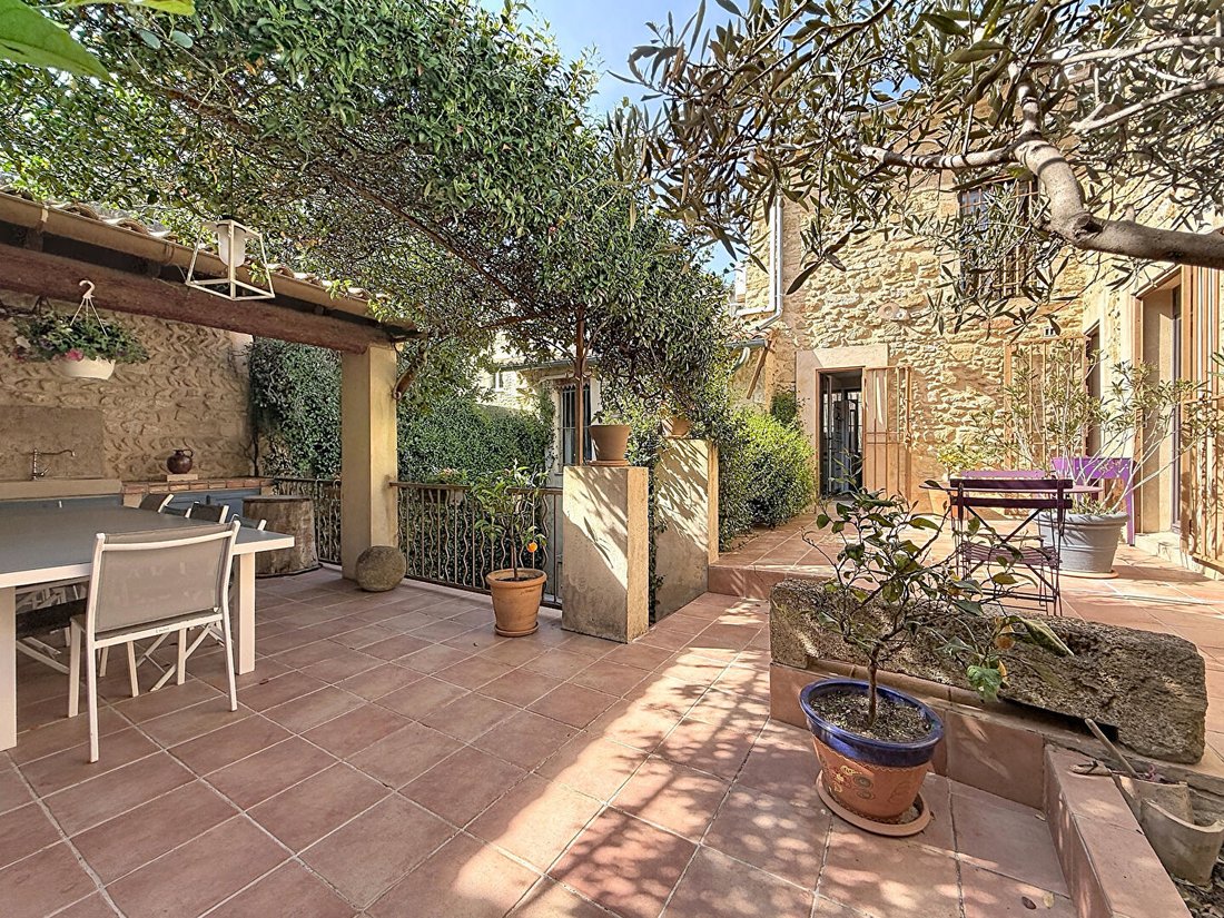 Villa in Pujaut, Occitania, France 1 - 17666772