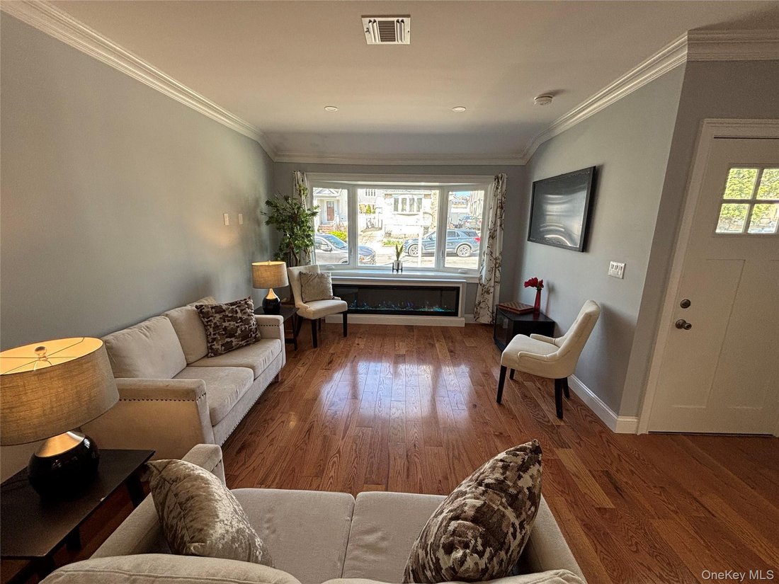 House in New York, New York, United States 4 - 17665480