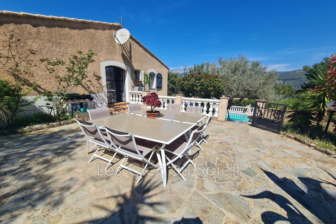 Villa in Le Revest-les-Eaux, Provence-Alpes-Côte d'Azur, France 4 - 17663196