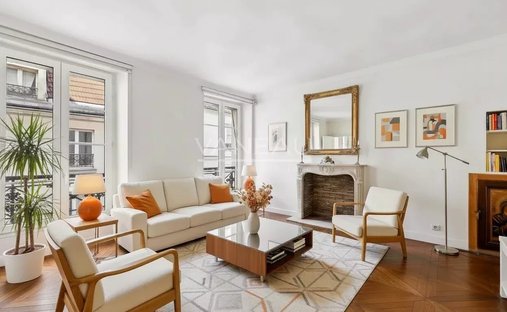 Apartment in Saint Germain l'Auxerrois, Paris 1er Arrondissement, Paris 1