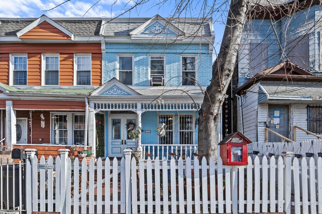 House in New York, New York, United States 1 - 15048453