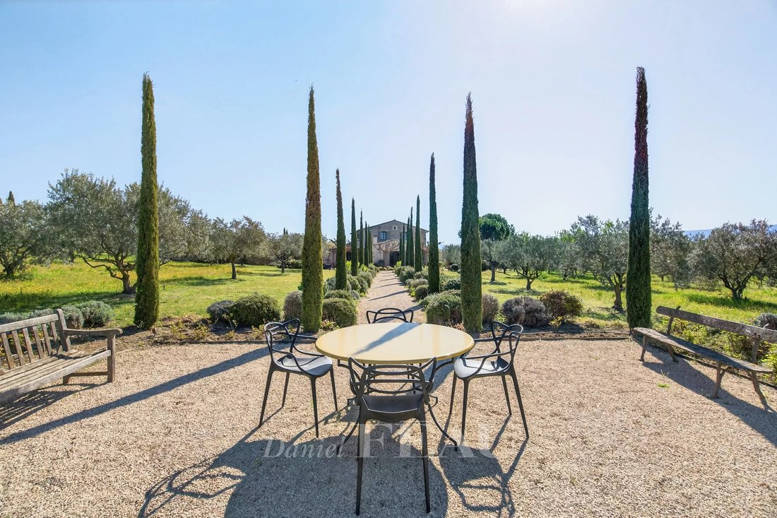 House in Gordes, Provence-Alpes-Côte d'Azur, France 4 - 17663830