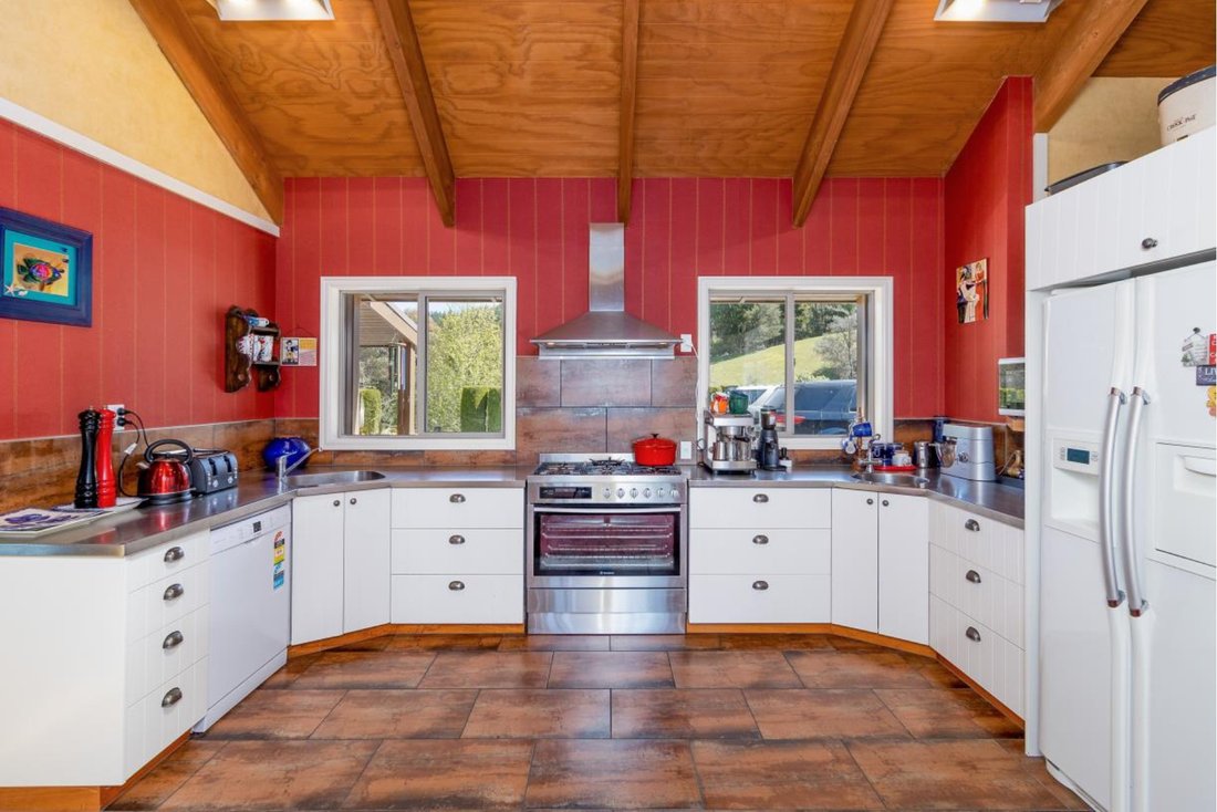 House in Brooklyn, Tasman, New Zealand 5 - 17664912