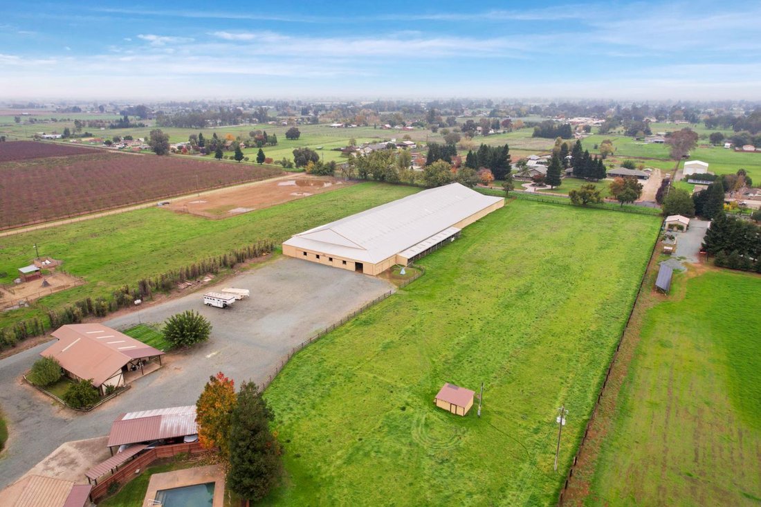House in Acampo, California, United States 3 - 17666624