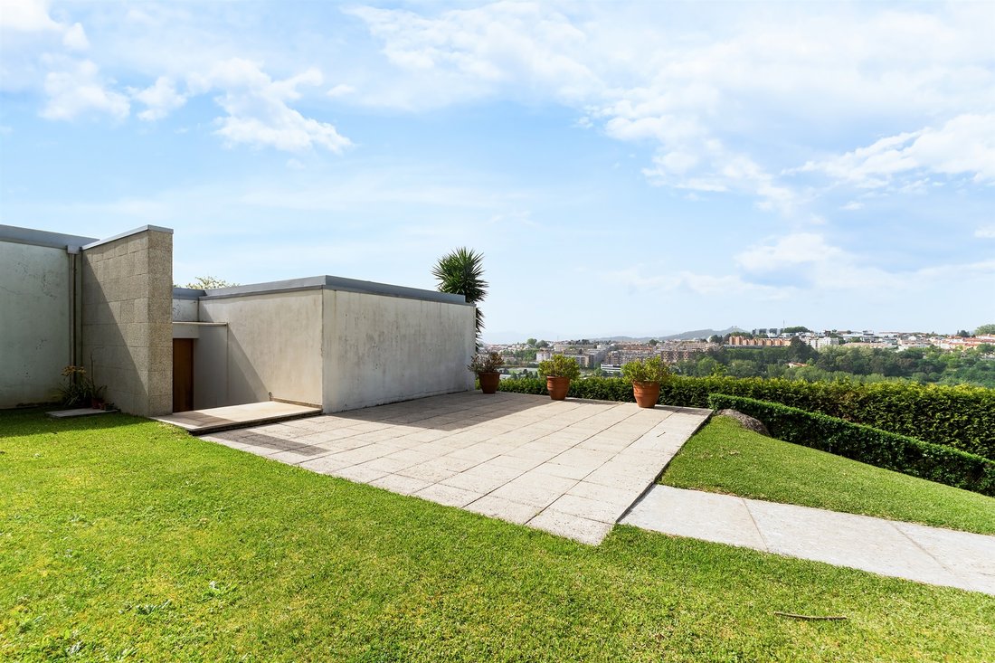 House in Oliveira, Sao Paio e Sao Sebastiao, Braga, Portugal 3 - 17666949