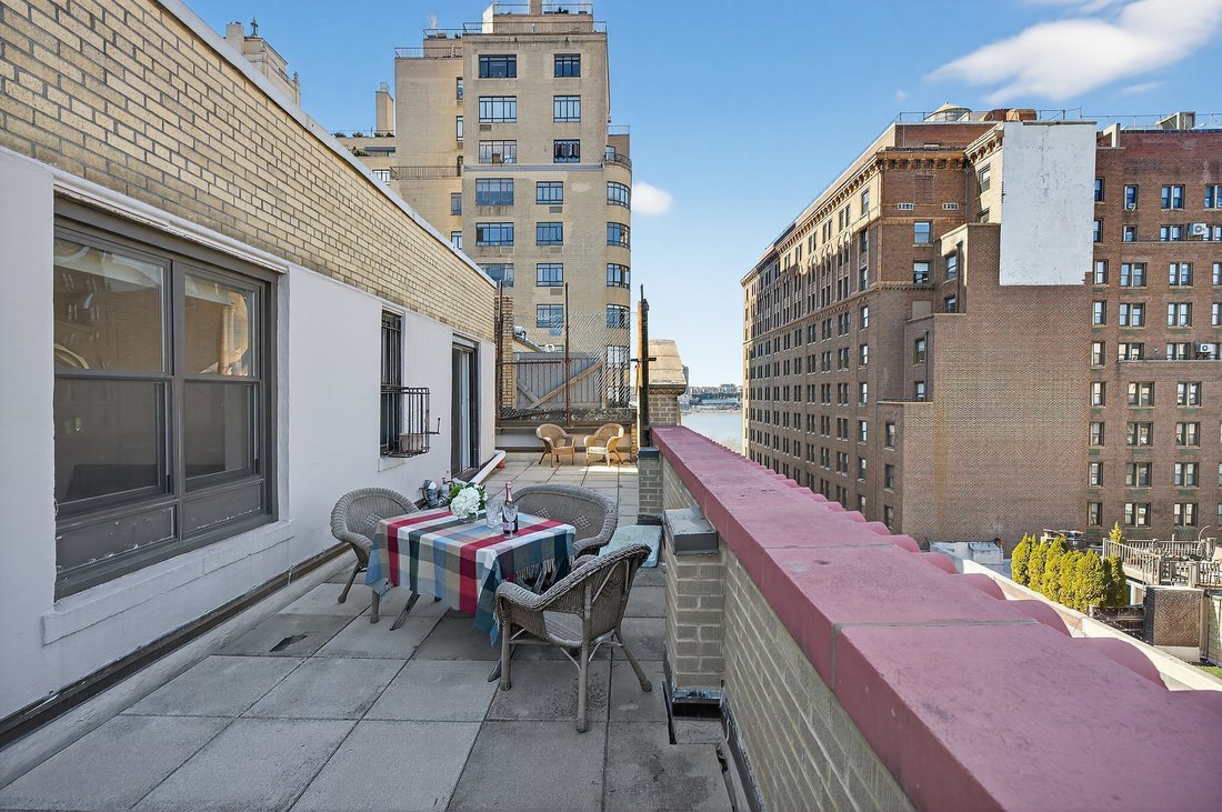 Co Op in New York, New York, United States 2 - 17564270