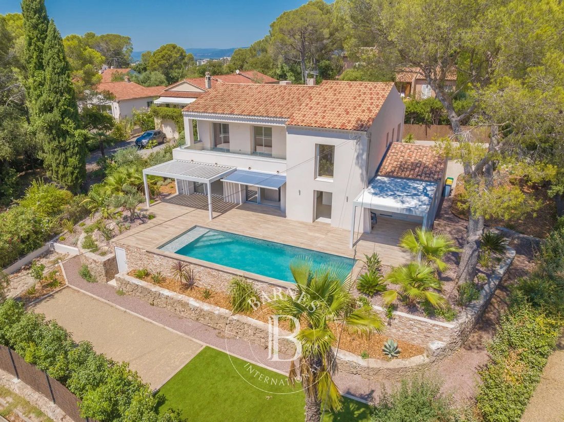 Villa in Boulouris, Saint-Raphaël, France 1 - 17662947