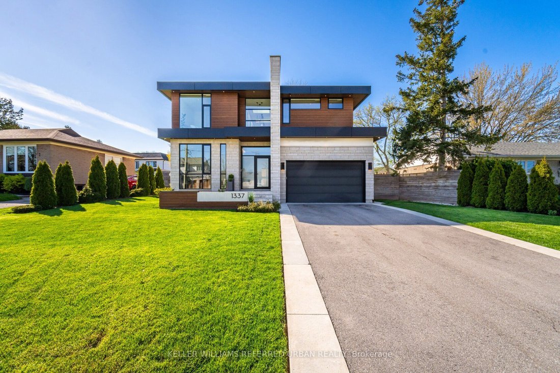 House in Oakville, Ontario, Canada 2 - 17663050
