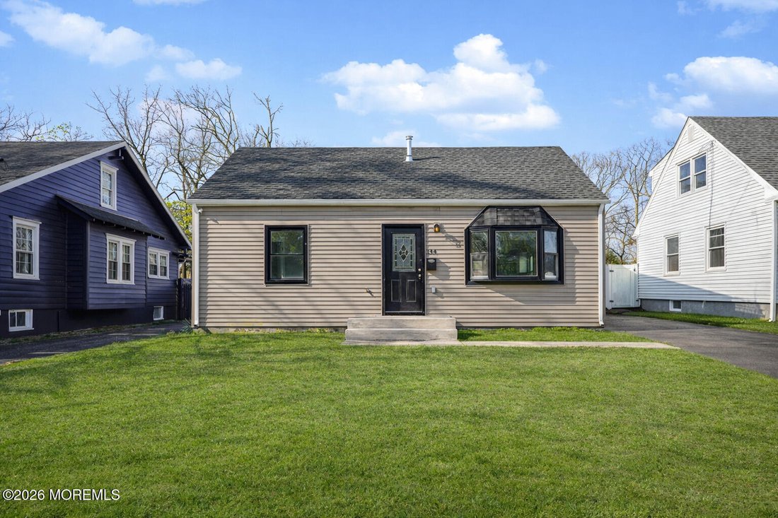 House in Oakhurst, New Jersey, United States 2 - 17662902
