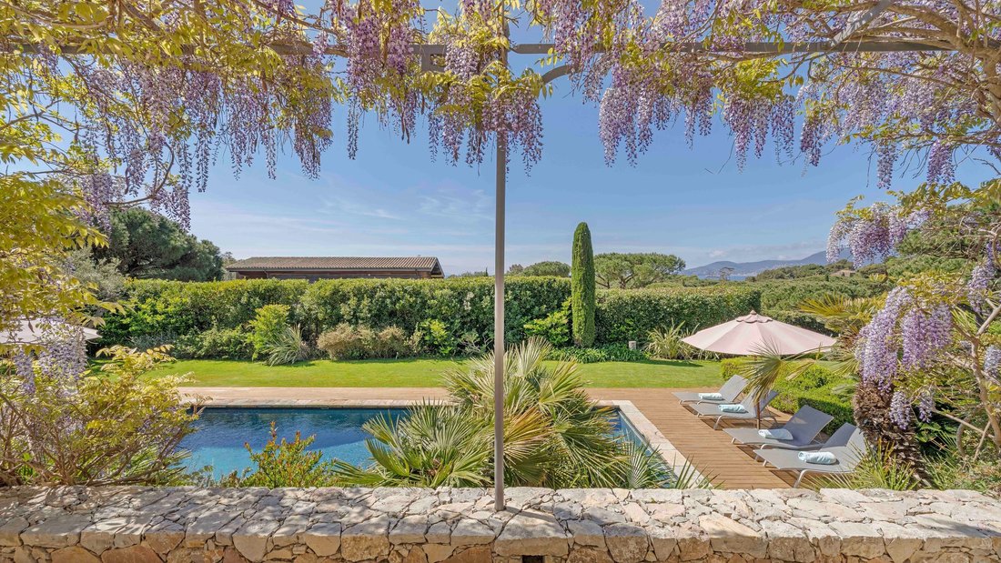 House in La Croix-Valmer, Provence-Alpes-Côte d'Azur, France 3 - 17666930