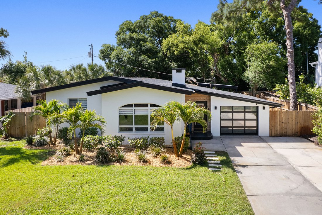 House in St. Petersburg, Florida, United States 1 - 17663480