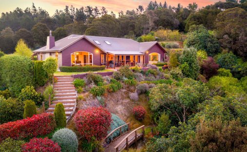 House in Brooklyn, Tasman, New Zealand 1
