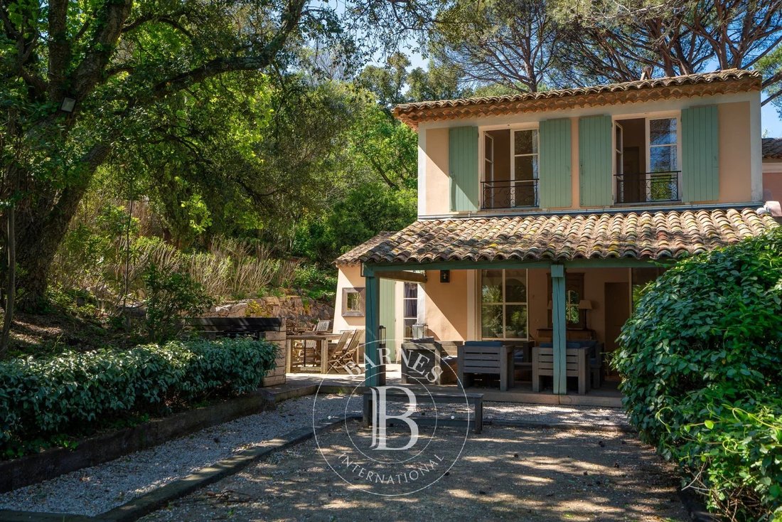 House in Grimaud, Provence-Alpes-Côte d'Azur, France 3 - 14966748