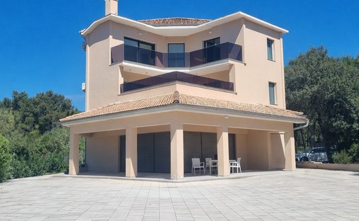Apartment in Opcina Pakostane, Zadar County, Croatia 1
