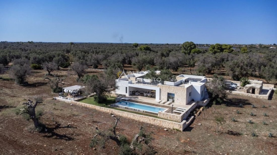 Villa in San Vito dei Normanni, Apulia, Italy 3 - 17665448