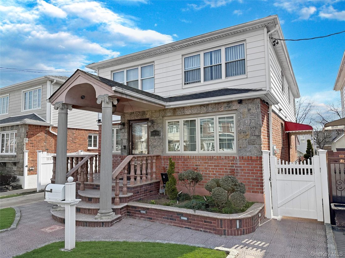 House in New York, New York, United States 1 - 17484512