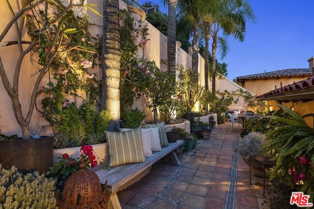 House in Los Angeles, California, United States 3 - 17665283
