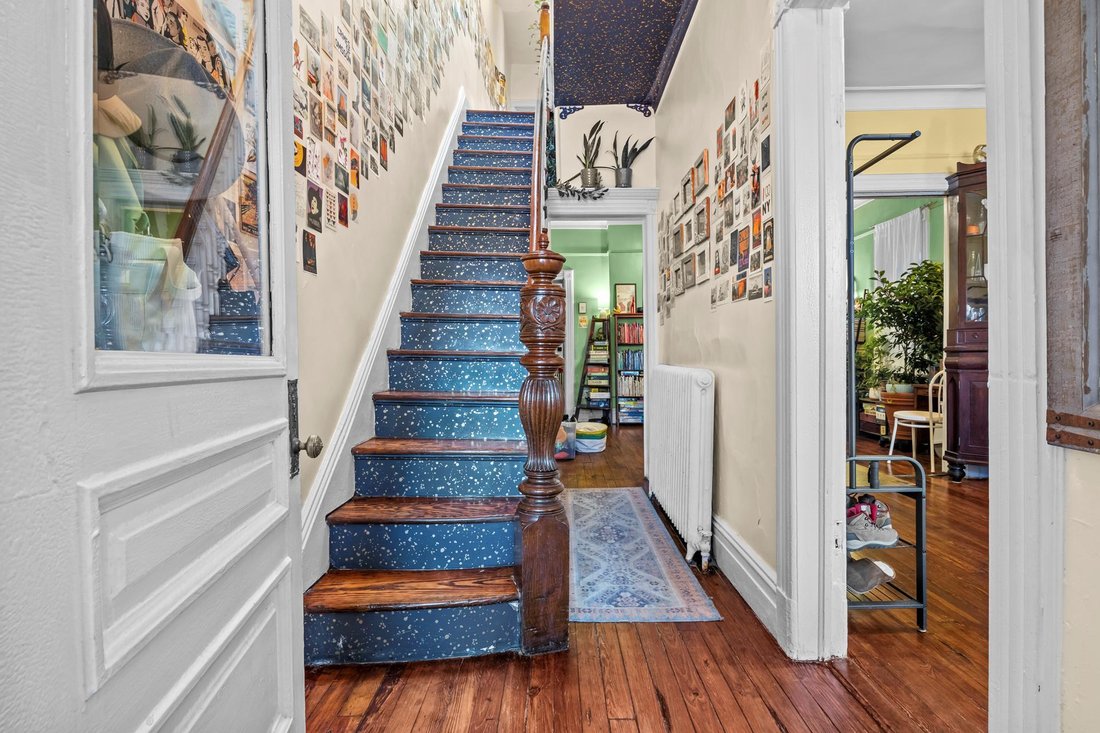 House in New York, New York, United States 4 - 15048453