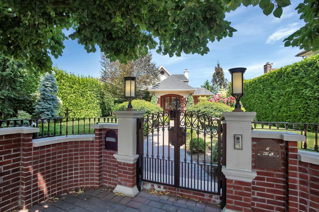 House in New York, New York, United States 4 - 14565424