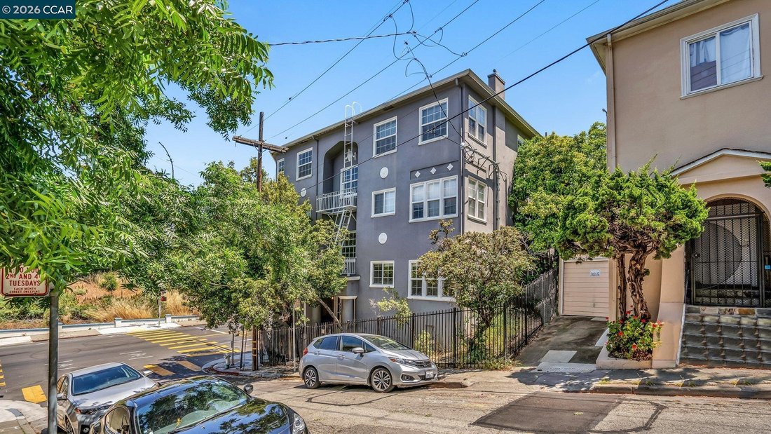 Oakland, California, United States 1 - 17665830