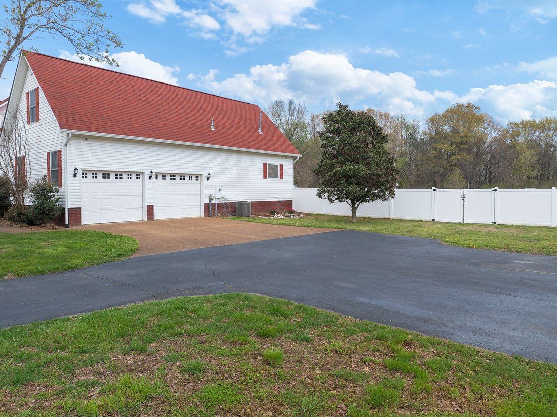 House in McKenzie, Tennessee, United States 4 - 17666248