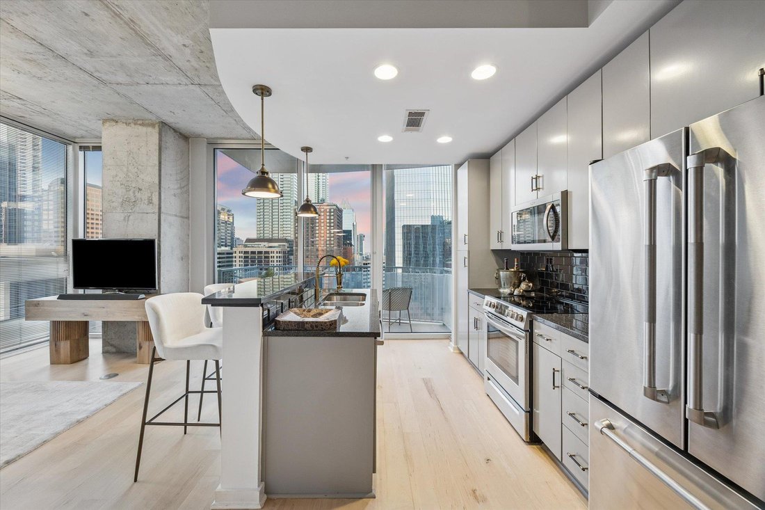 Condo in Austin, Texas, United States 5 - 17665696