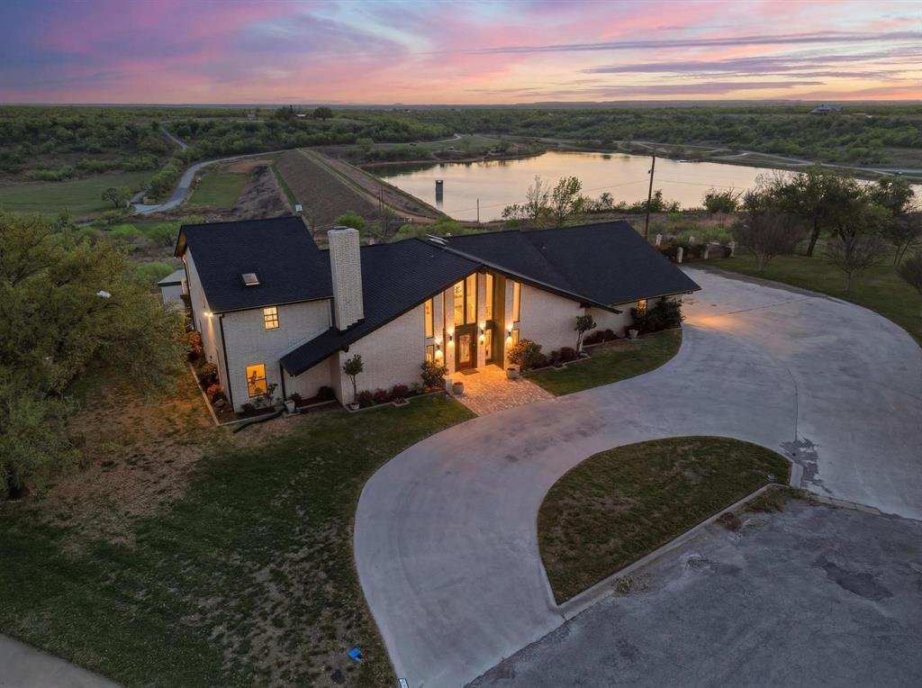 House in Coleman, Texas, United States 2 - 17666420