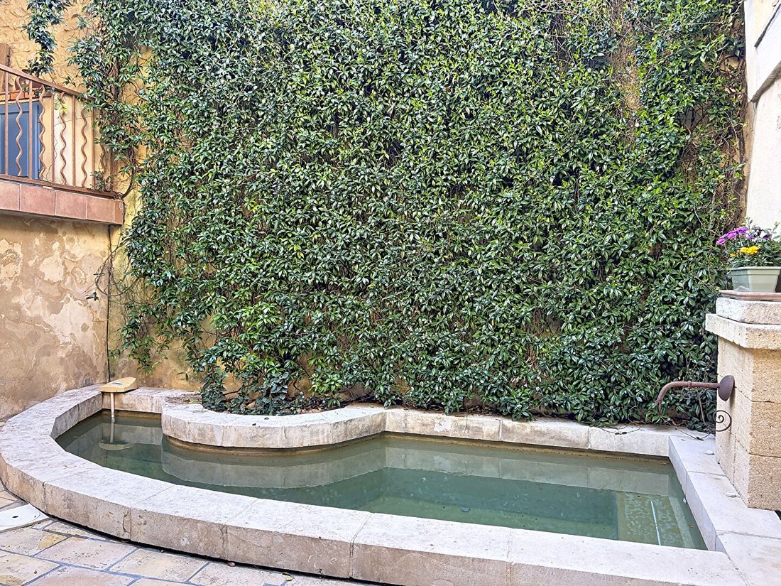 Villa in Pujaut, Occitania, France 3 - 17666772