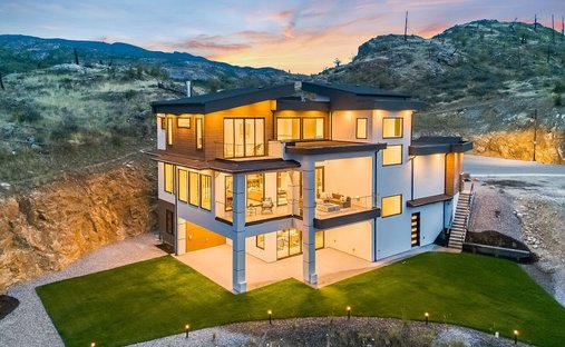 House in Kelowna, British Columbia, Canada 1