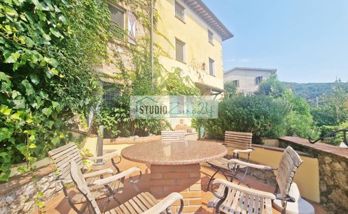 House in Camaiore, Tuscany, Italy 1