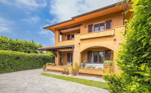 Villa in Center, Forte dei Marmi, Tuscany 1
