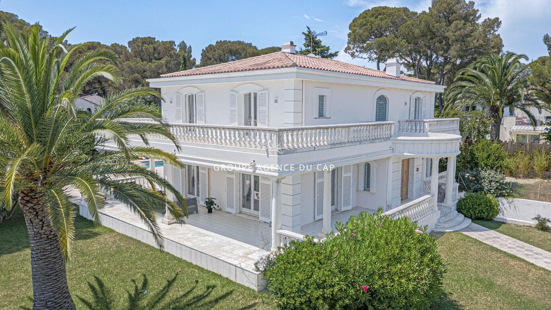 Villa in Le Dramont-Agay-Anthéor-Le Trayas, Saint-Raphaël, France 3 - 17666769