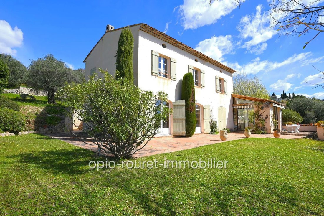 Villa in Grasse, Provence-Alpes-Côte d'Azur, France 1 - 17663203