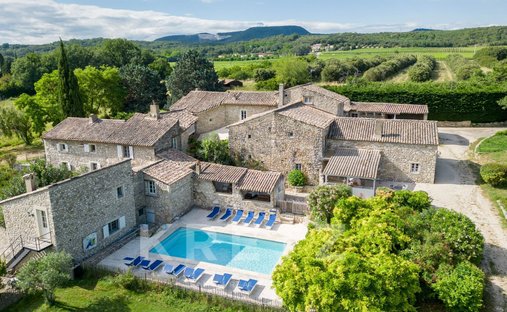 Haus in Valaurie, Auvergne-Rhone-Alpen, Frankreich 1