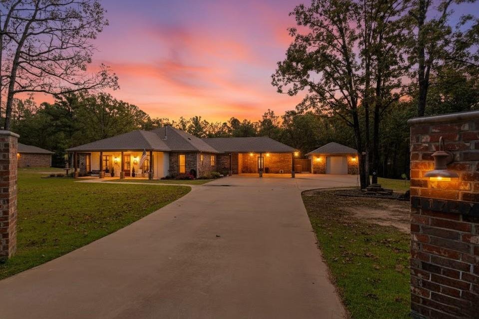 House in Tyler, Texas, United States 1 - 17666432