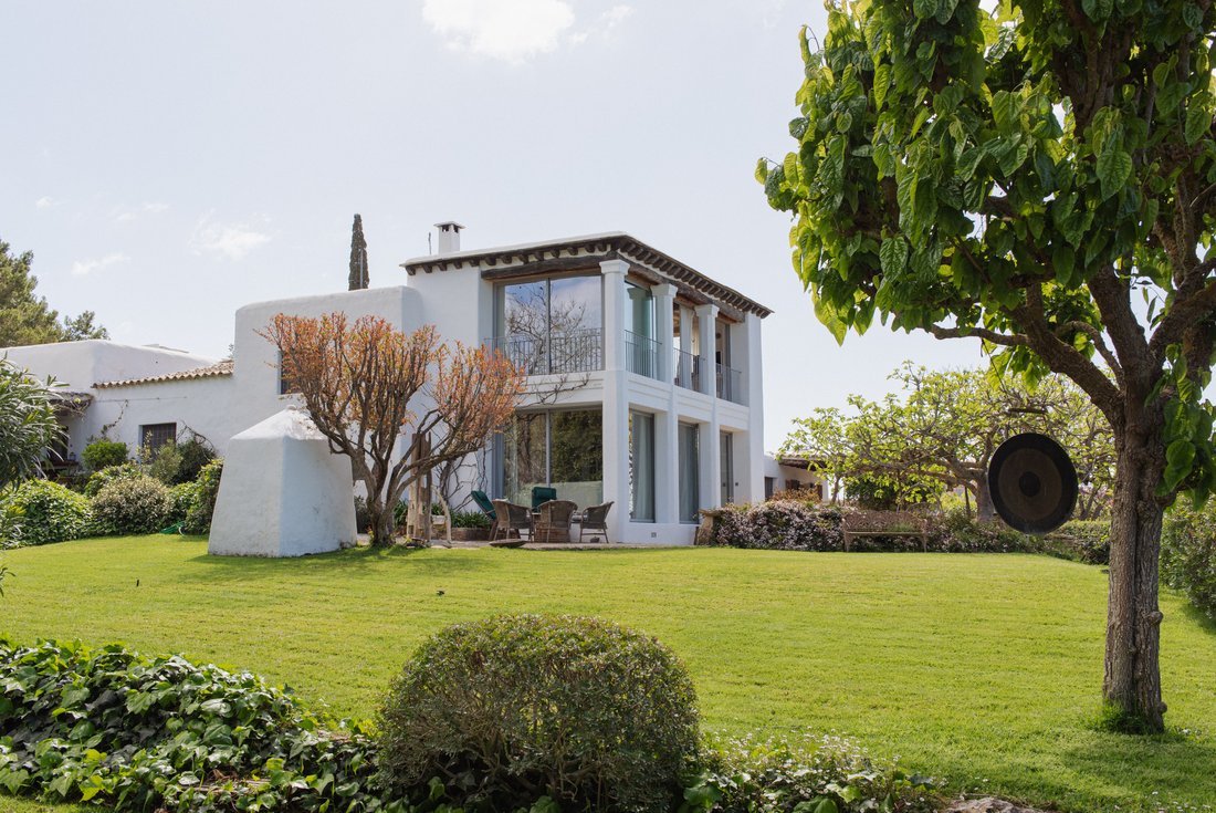 Villa in Sant Carles de Peralta, Santa Eularia des Riu, Balearic Islands 1 - 17662249