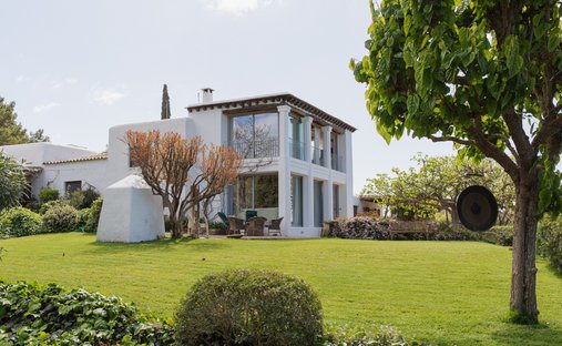 Villa in Sant Carles de Peralta, Santa Eularia des Riu, Balearic Islands 1