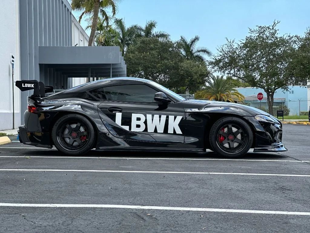 Coupe in Miami Gardens, FL, United States 4 - 13181761