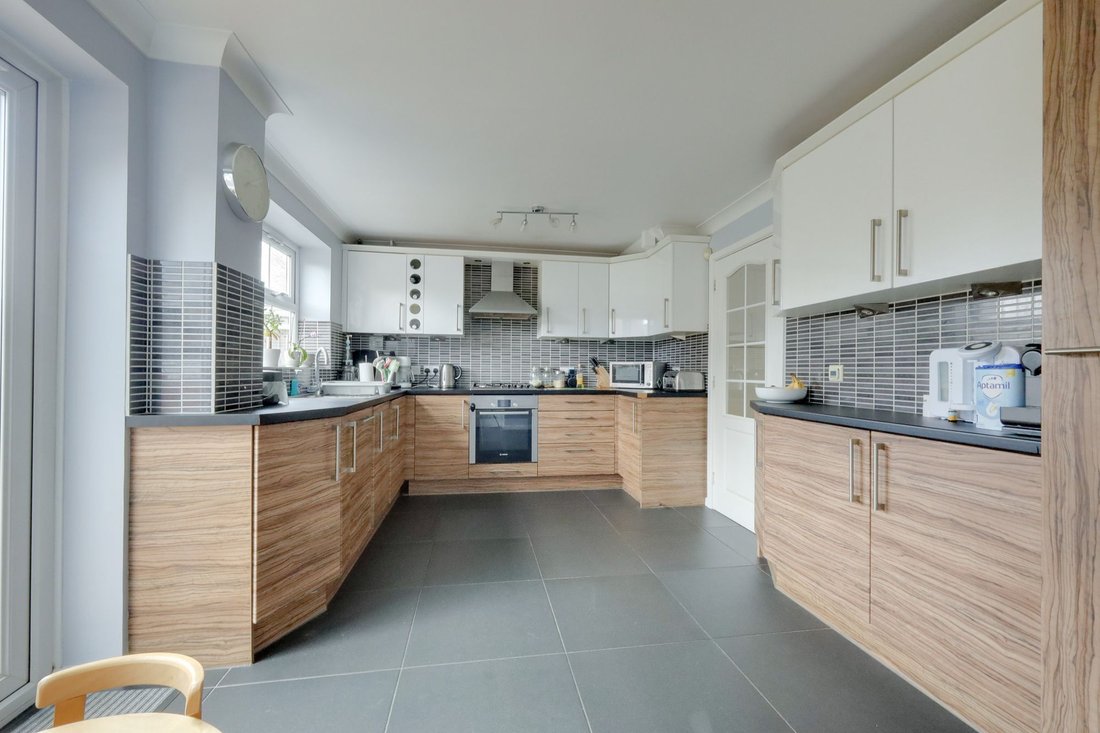 House in Burgess Hill, England 3 - 17663533
