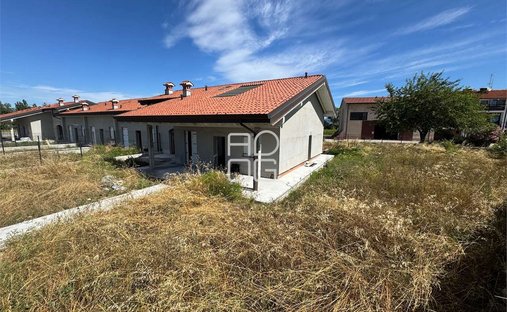 Villa a Rivoltella, Desenzano del Garda, Lombardia 1