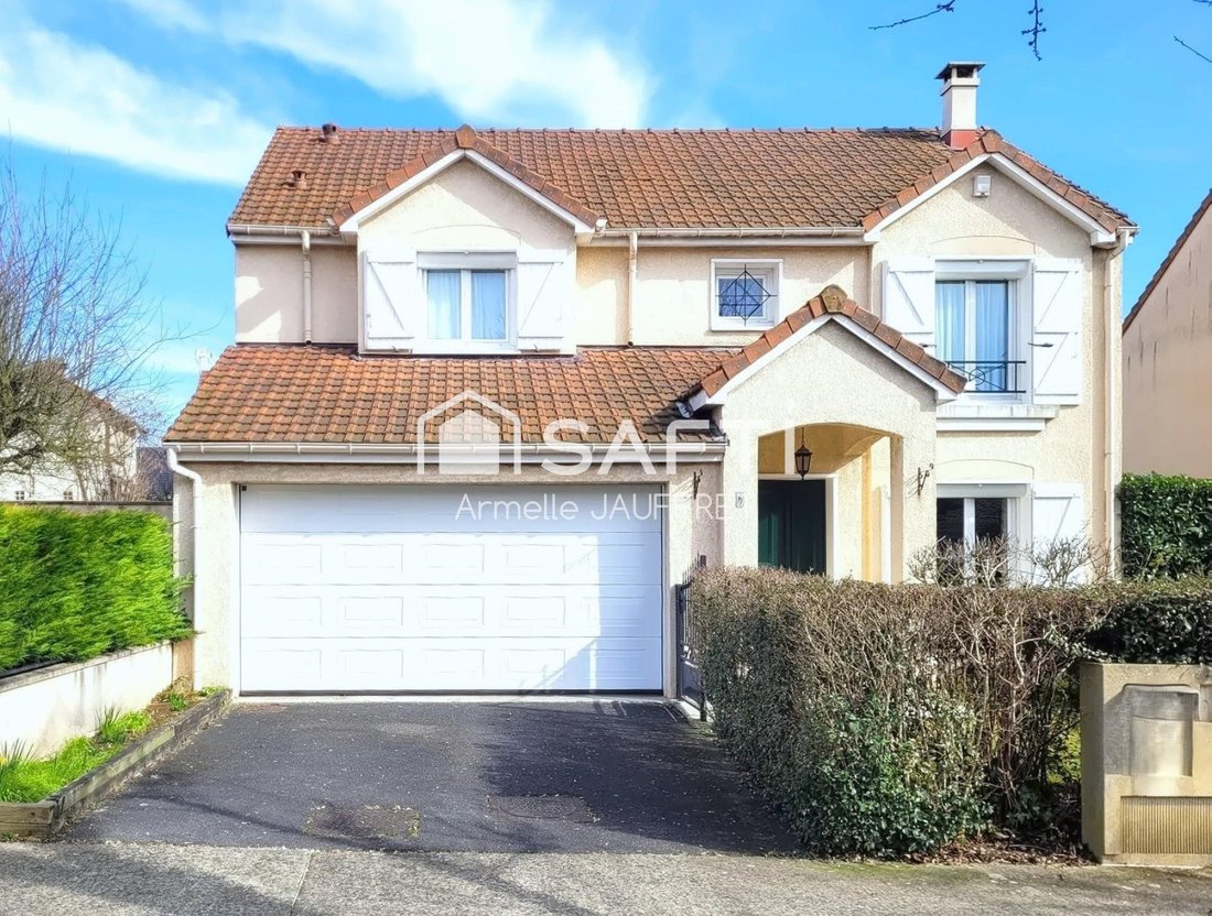 House in Saint-Brice-sous-Foret, Ile-de-France, France 2 - 17409289