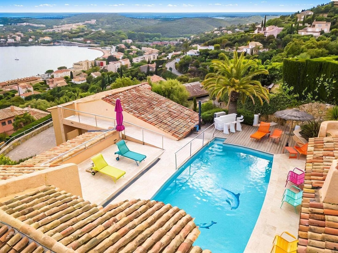 Villa in Le Dramont-Agay-Anthéor-Le Trayas, Saint-Raphaël, France 3 - 17666775