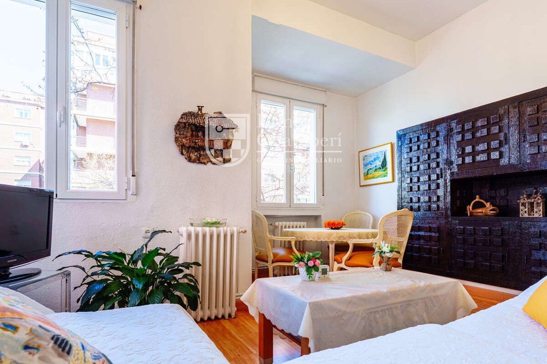 Apartment in Chamberi, Madrid, Spain 1 - 17629346