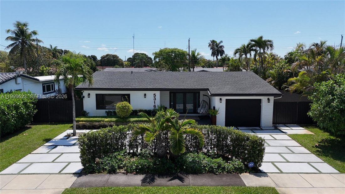 House in Hollywood, Florida, United States 1 - 17665221