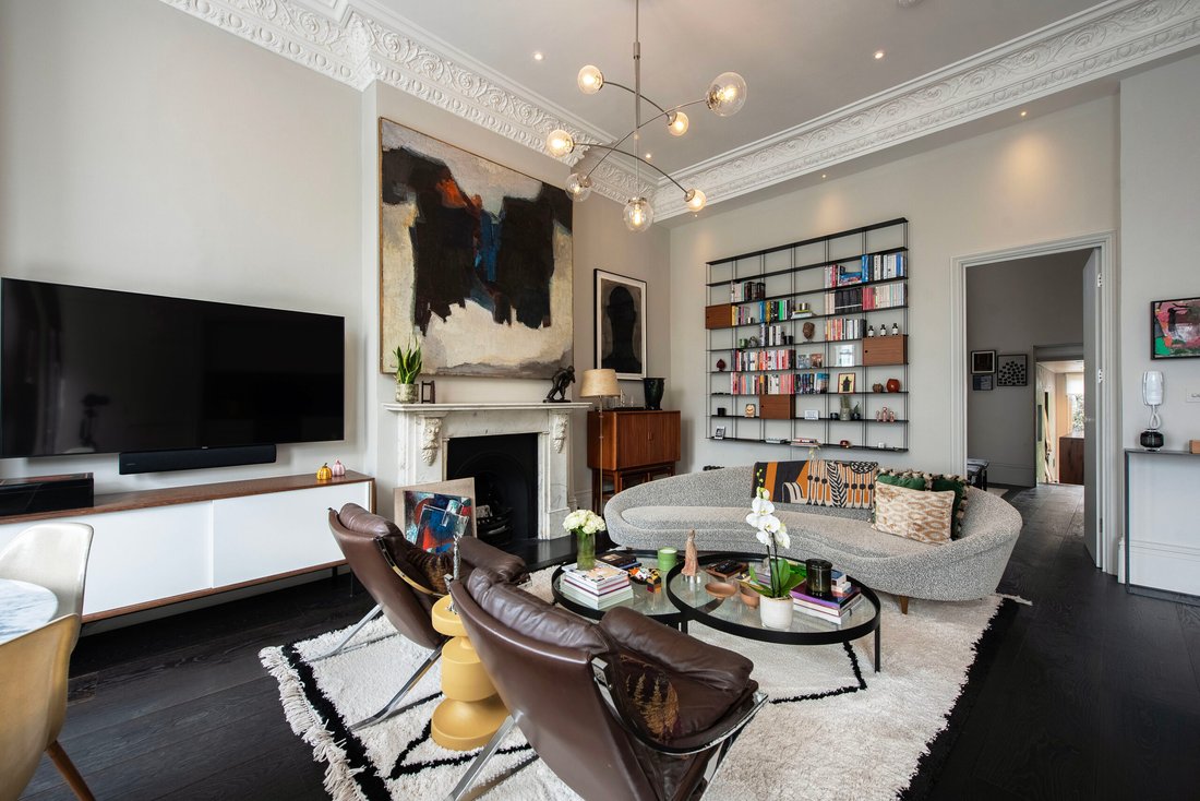 Apartment in Holland Park, Kensington And Chelsea, England 3 - 17662549