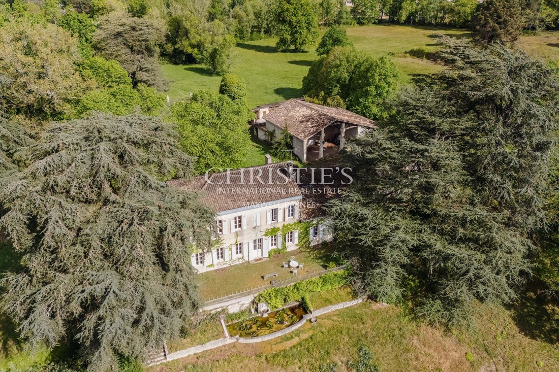 Estate in Lagorce, Nouvelle-Aquitaine, France 1 - 15913522