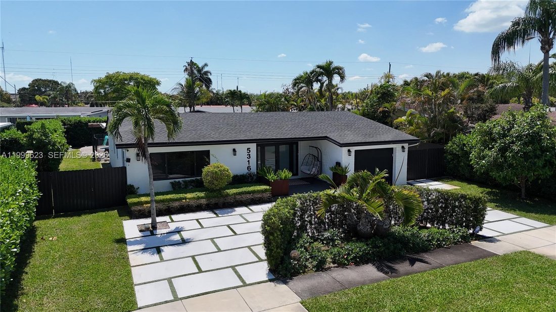 House in Hollywood, Florida, United States 3 - 17665221