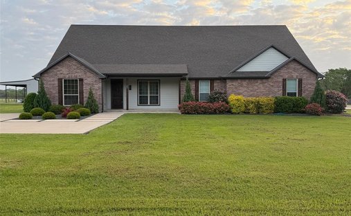 House in Emory, Texas, United States 1