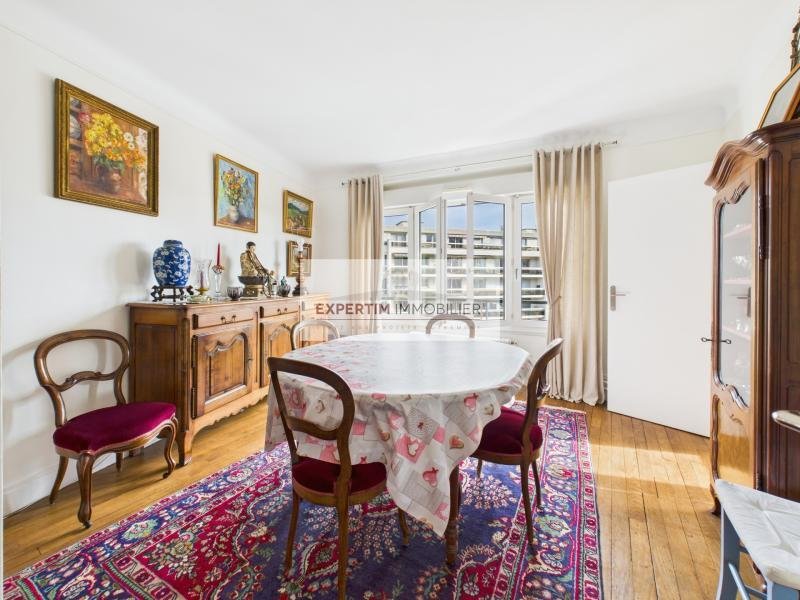 Apartment in Domaine National du Château, Versailles, France 2 - 17663384